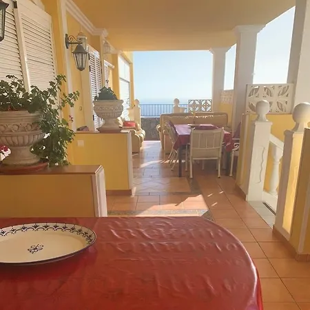Villa Del Sur Con La Piscina Privada